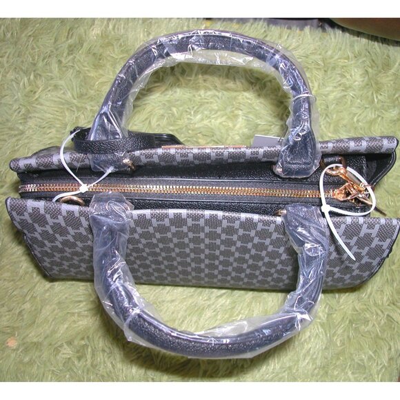 Halston Gray & Black Checkered Tote Bag With Coin Pouch - Picture 4 of 4